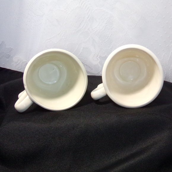 1960's Christmas Coffee Tea Cup Mug Holly Berries, Vintage Hand Painted . - Picture 12 of 15